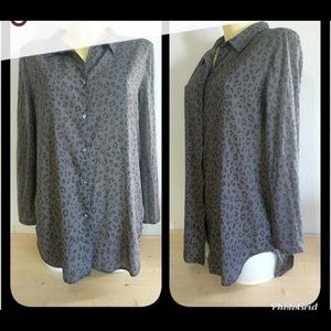 Cheetah Button Down! ❤️